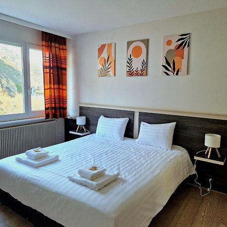Hotel Castel Сион Екстериор снимка