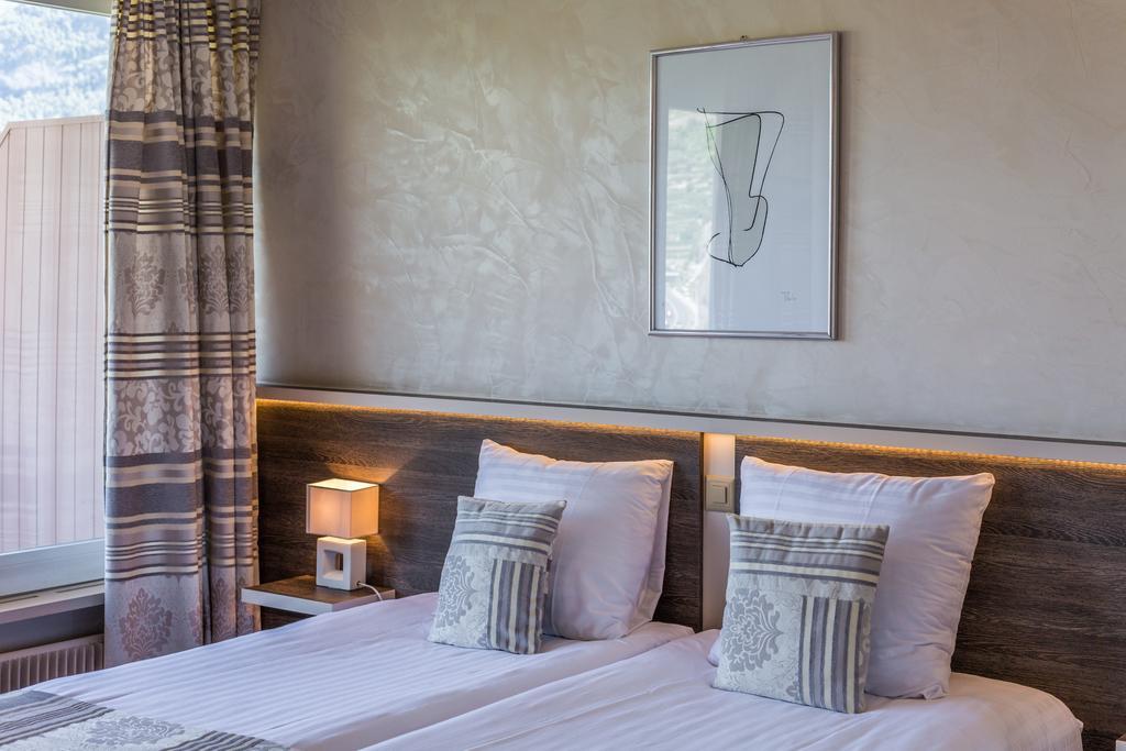 Hotel Castel Сион Екстериор снимка